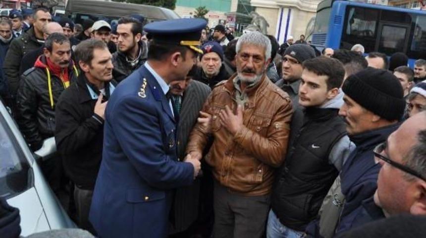 Cenazede &lsquo;Şehitlik&rsquo; Gerginliği