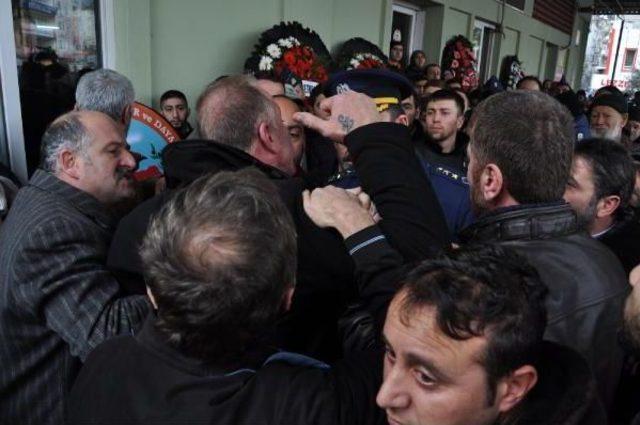 Cenazede ‘Şehitlik’ Gerginliği 2