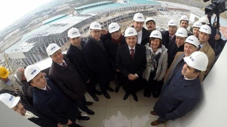 İzmir’in Yeni Fuarı’nın Yüzde 85’i Tamam