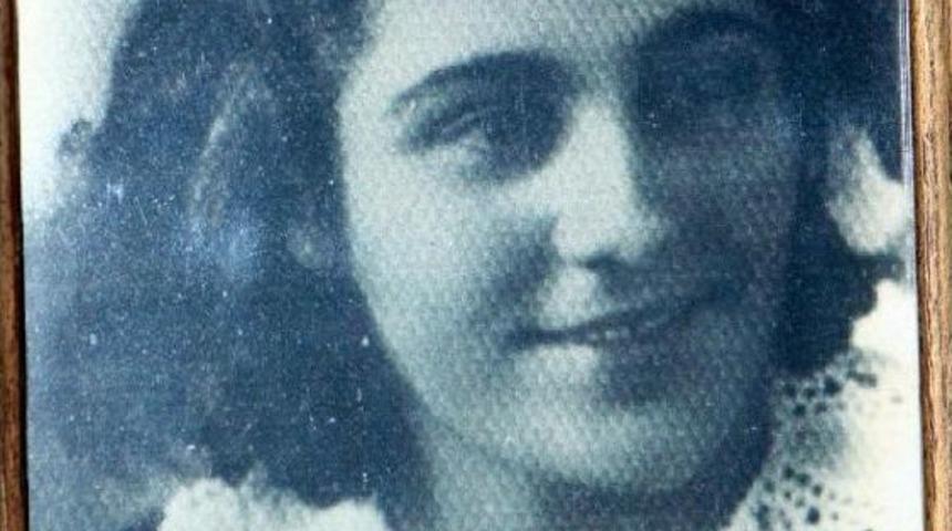 BORA GEZMİŞ: "DENİZ'İN ANNESİ" OLARAK &Ccedil;OK SEVİLEN BİR KADINMIŞ"