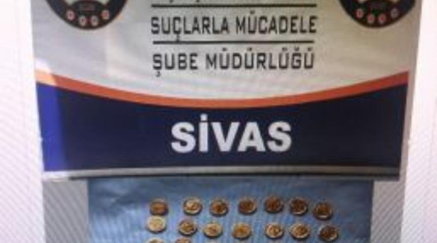 Durdurulan Şüphelinin Üzerinden Altın Sikke Çıktı