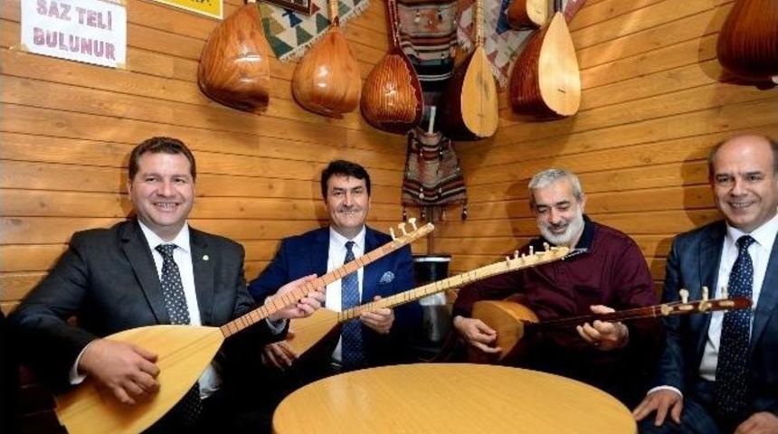 Başkanlar Kardeşlik T&uuml;rk&uuml;leri S&ouml;yledi