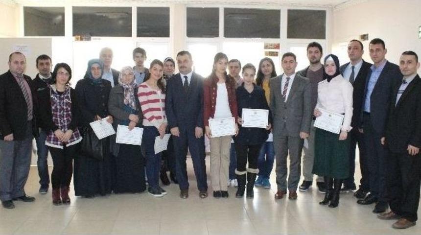 Kursiyerler Sertifikalarını Aldı