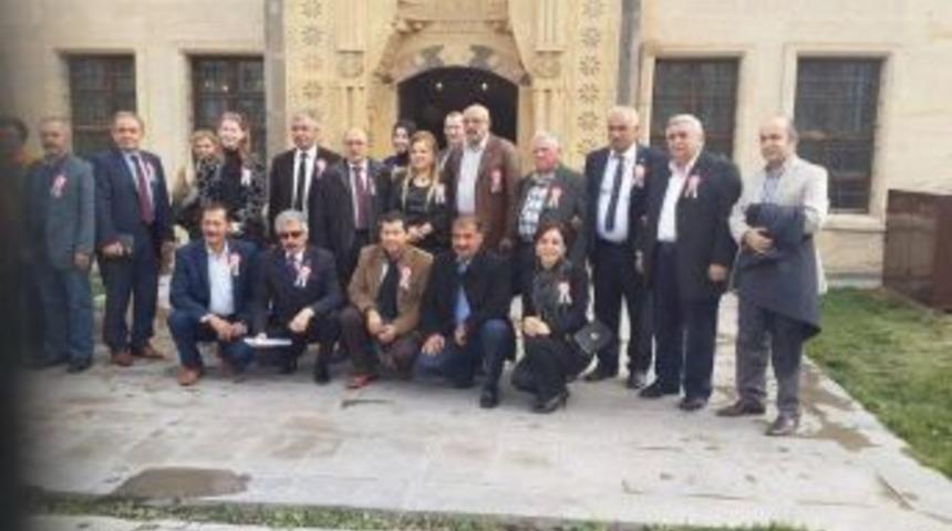 Kapadokya Şiir Ş&ouml;leninde Kırşehirli Yazarlar