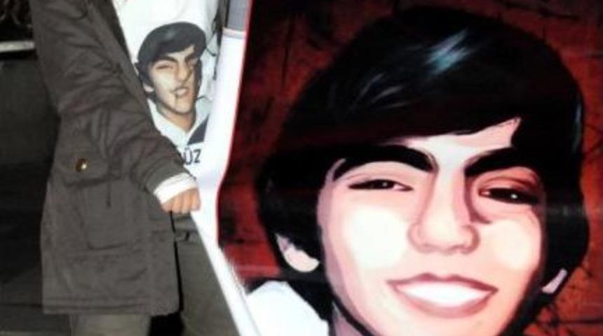 Berkin Elvan Halayla Anıldı