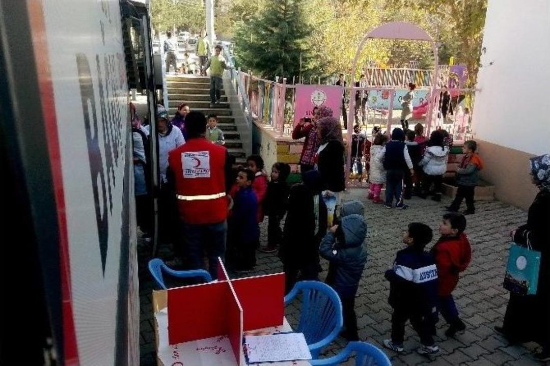 G&uuml;m&uuml;şhane&rsquo;de Minik &Ouml;ğrencilere Kan Bağışı Anlatıldı