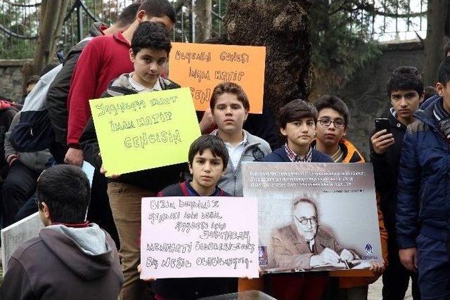 Esenlerli İmam Hatip &Ouml;ğrencileri, Celaleddin &Ouml;kten&rsquo;i Kabri Başında Andı 2