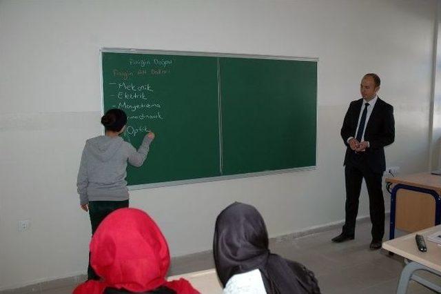 &Ccedil;atak&rsquo;ta &Uuml;cretsiz &Uuml;niversiteye Hazırlık Kursu 1