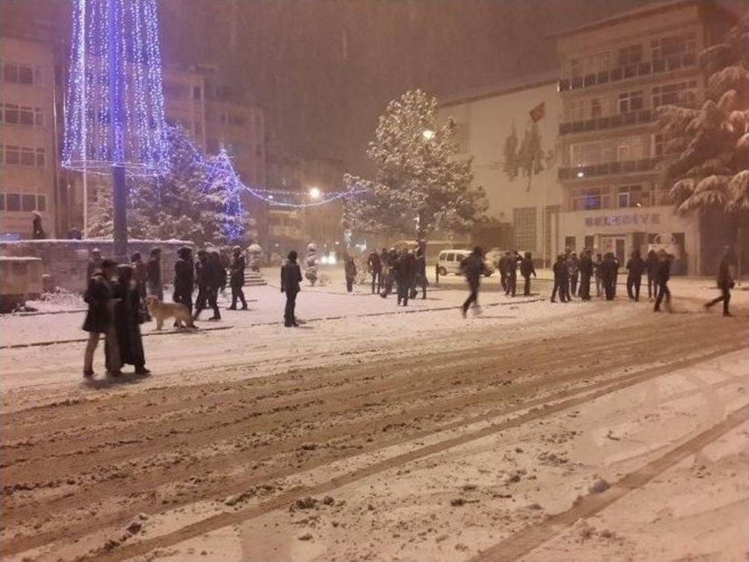 Burdur&rsquo;da Kar Topu Meydan Muharebesi