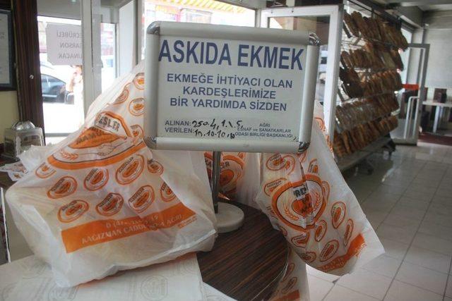 Osmanlı’dan Kalma ‘askıda Ekmek’ Geleneği Devam Ediyor 3