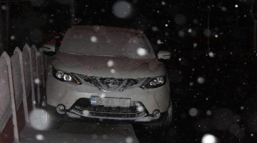 İzmir&rsquo;de Kar Yağışı (2)