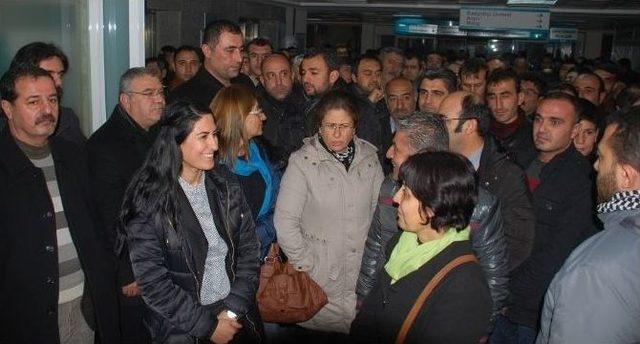 Gözaltına Alınan Dbp’li Belediye Eşbaşkanı Ve Meclis Üyeleri Serbest Bırakıldı