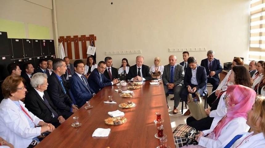 Vali Ceylan: &ldquo;aile Ortamını Sağlayabilirsek Kalıcı Başarıyı Yakalayabiliriz&rdquo;