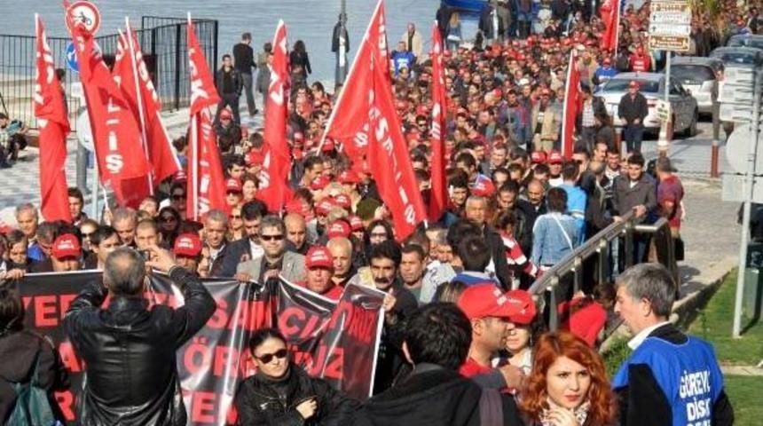 İZMİR'DE TAŞERONA KARŞI İNSAN ZİNCİRİ