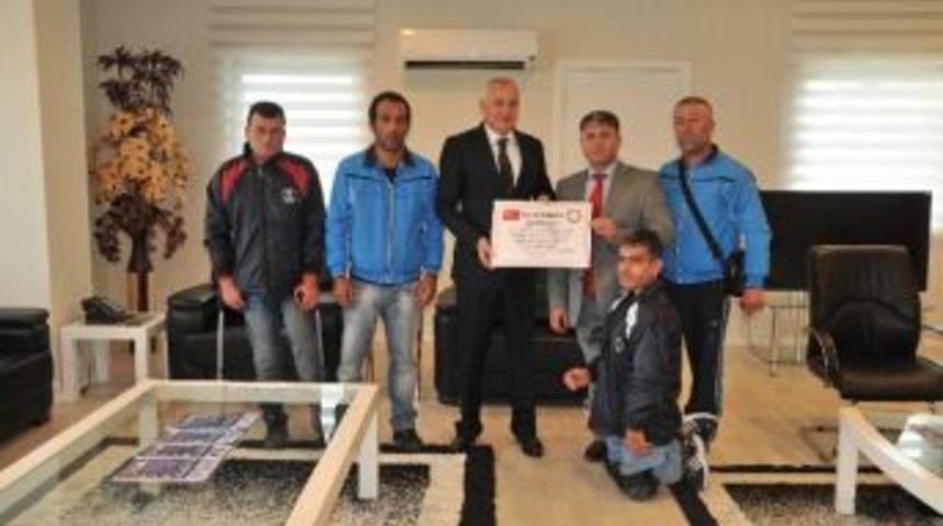 Aesob Başkanı Sevim&ccedil;ok&rsquo;a Teşekk&uuml;r Belgesi