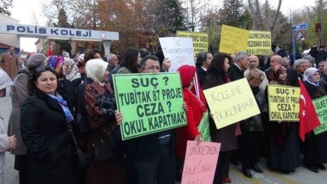 ANKARA'DA 'POLİS KOLEJLERİ KAPATILMASIN' EYLEMİ (1)