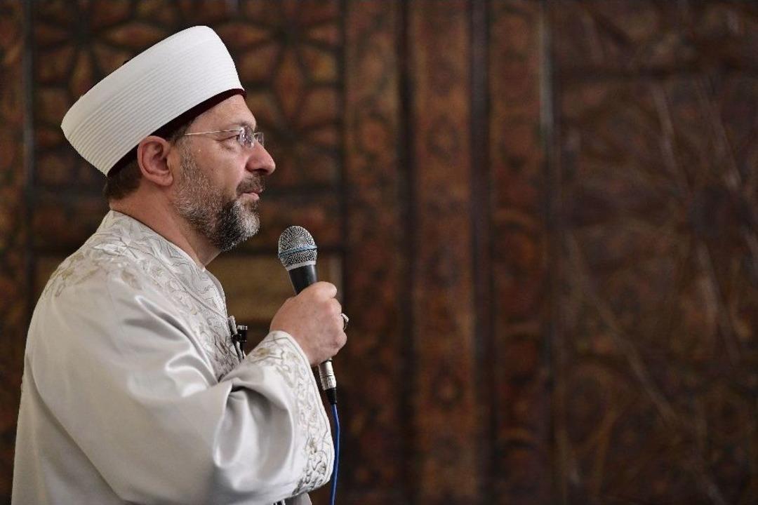 Diyanet İşleri Başkanı Erbaş, Hacı Bayram Camii&rsquo;nde Sabah Namazı Kıldırdı