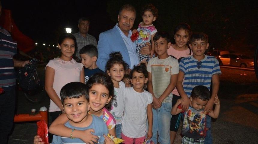 Başkan Pınarbaşı Sahil Parkı Gezdi