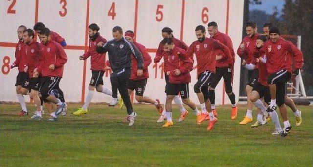 Yağmur Altında İdman 1