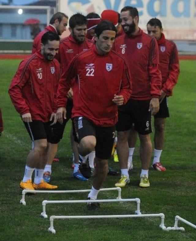 Yağmur Altında İdman 2