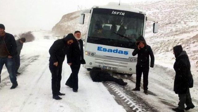 Tipide 10 Ara&ccedil;ta 50 Kişi Mahsur 1