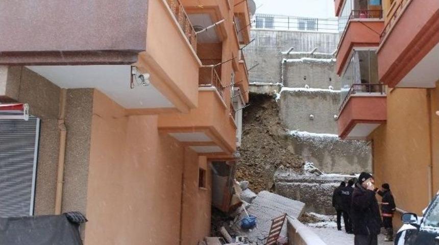 Başkentte Kar Yağışı G&ouml;&ccedil;&uuml;ğe Neden Oldu