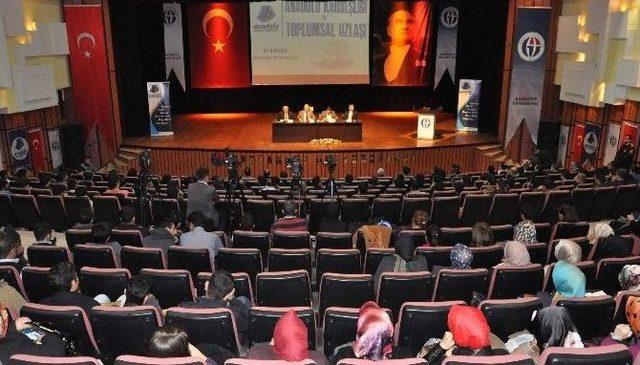 ‘anadolu Kardeşliği Ve Toplumsal Uzlaşı’ Konferansı