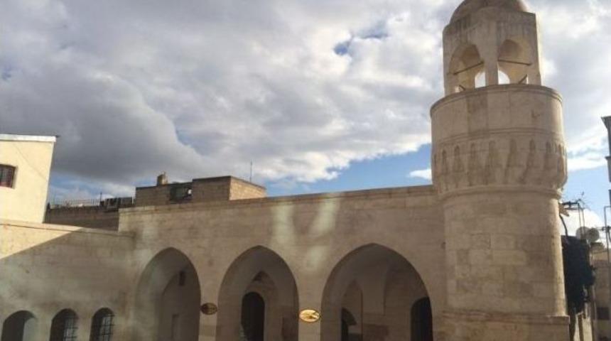 Vali Tapsız, Tarihi Mekanlarda İncelemelerde Bulundu