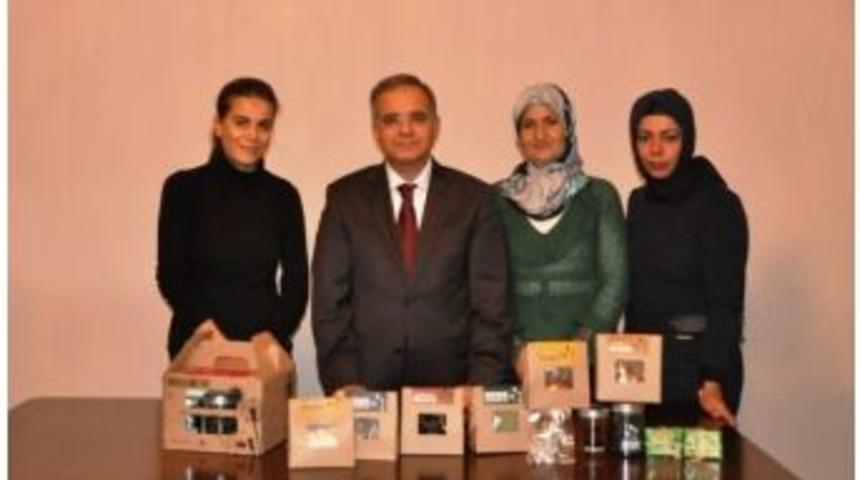 H&uuml;sn&uuml; M. &Ouml;zyeğin Vakfı&rsquo;ndan Vali Tapsız&rsquo;a Ziyaret