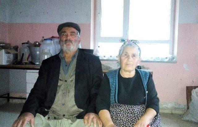 (özel Haber) 60 Yıl Önce Okudukları Okulda Yaşıyorlar