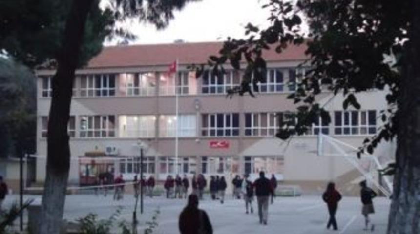 (&ouml;zel Haber) Patlayan Trafo Okulu Tatil Ettirdi