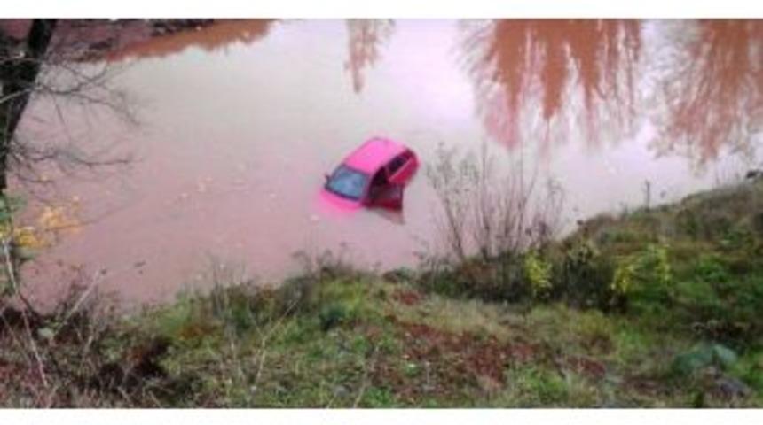 Otomobil G&ouml;le U&ccedil;tu: 1 Yaralı