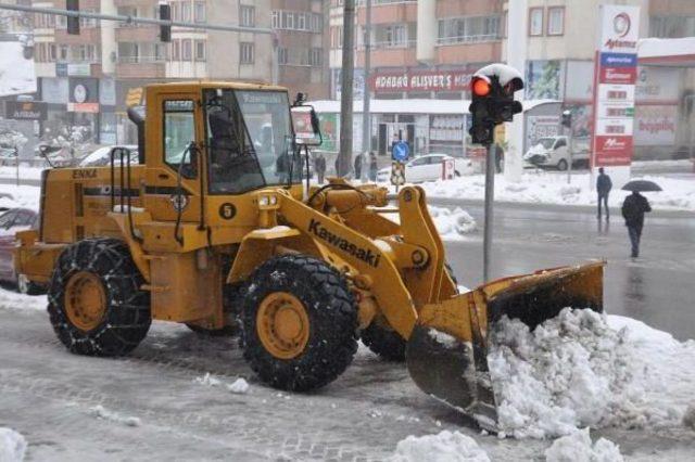 Bitlis&rsquo;Te 228 K&ouml;y Yolu Ulaşıma Kapandı 2