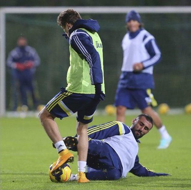 Fenerbahçe, Bursaspor Maçı Hazırlıklarını Sürdürdü 1