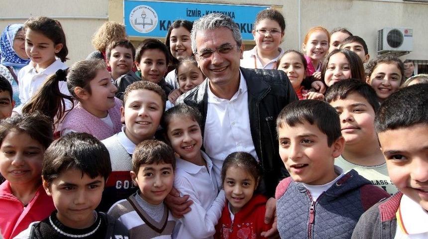 Karşıyaka&rsquo;da Bin &Ouml;ğrenciye Burs