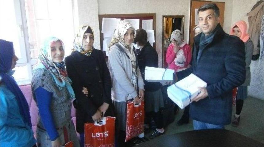 Sason-der&rsquo;den 50 &Ouml;ğrenciye Giyim Yardımı