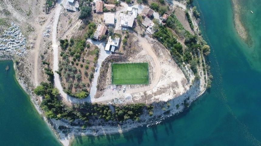 Manavgat Belediyesi&rsquo;nden Emek Ve Oymapınar&rsquo;a Yeni Spor Alanı