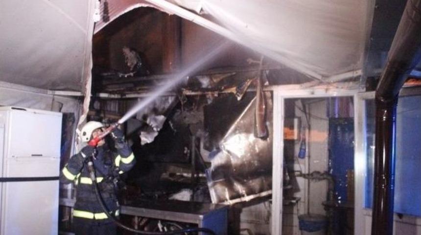 Kocaeli&rsquo;de İş Yeri Yangını