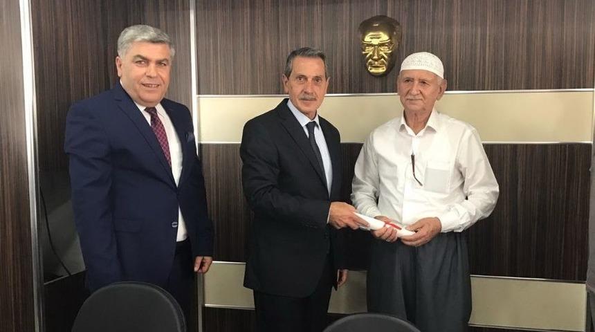 Ahilik K&uuml;lt&uuml;r&uuml;n&uuml; Yaşatan Esnaf Ve Sanatkara Başarı Belgesi