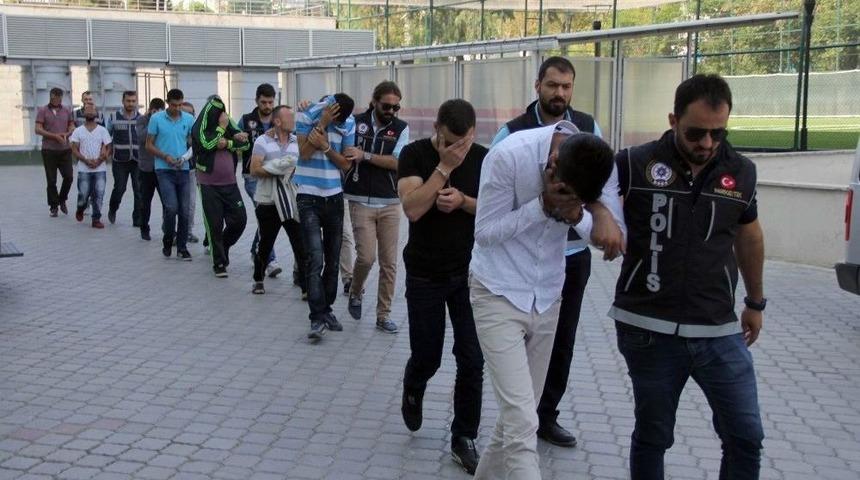 Samsun&rsquo;da Uyuşturucu Ticaretinden 10 Kişi Adliyeye Sevk Edildi