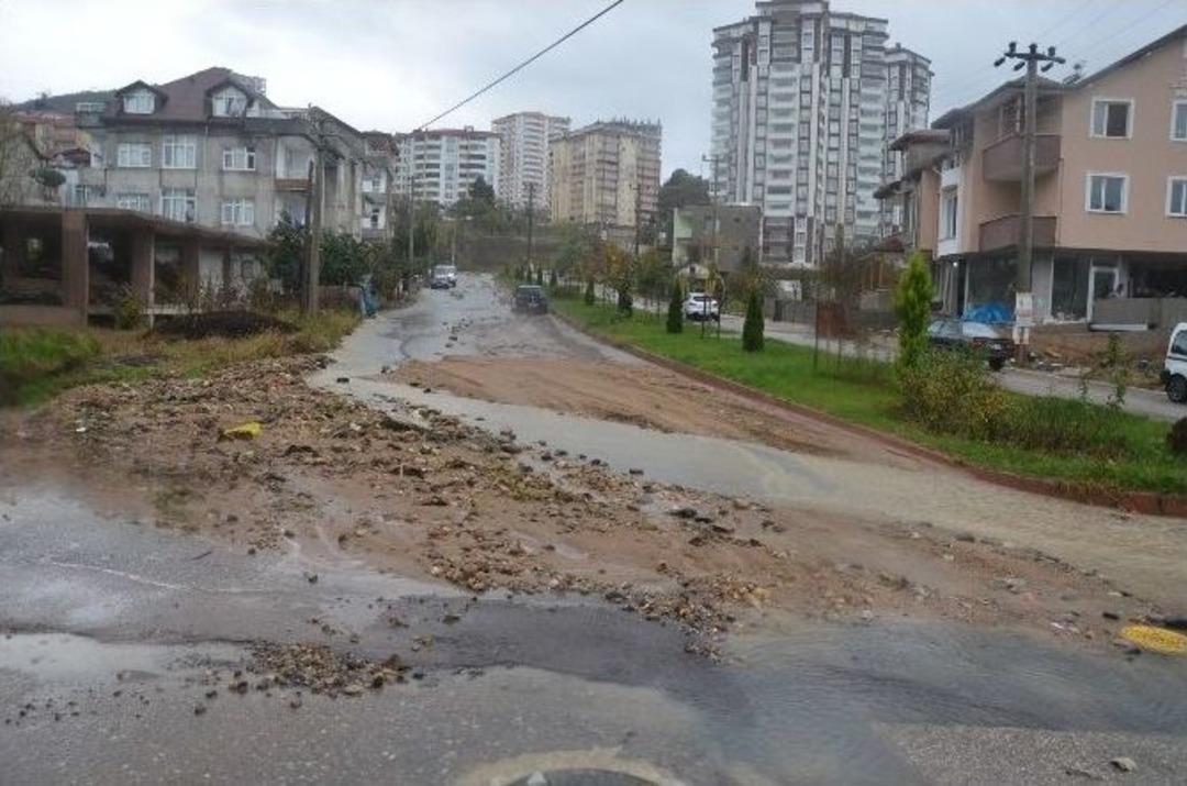 Fatsa&rsquo;da Sel Hayatı Fel&ccedil; Etti