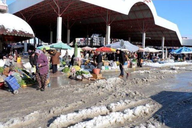 Burdur Beyaza Büründü