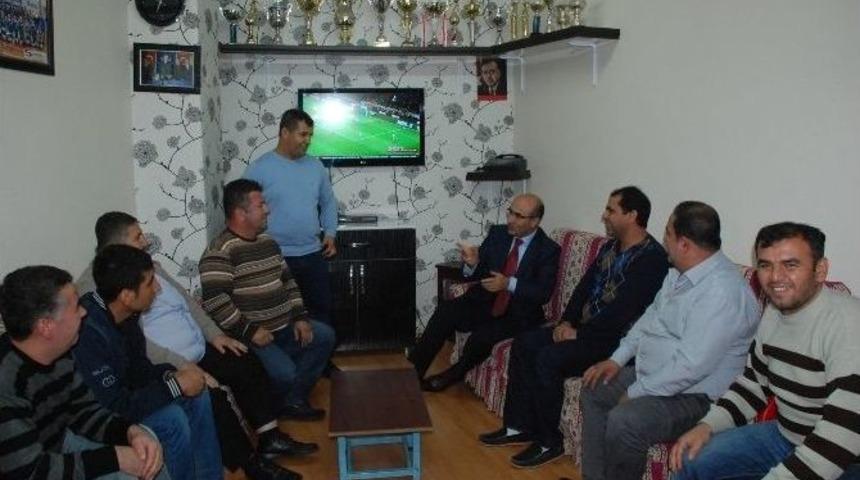 Vali Demirtaş: &ldquo;b&uuml;t&uuml;n K&ouml;ylerimize Futbol Sahası Yapacağız&rdquo;