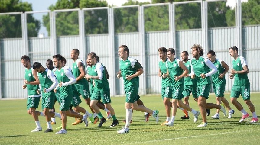 Bursaspor&rsquo;da Galatasaray Mesaisi S&uuml;r&uuml;yor