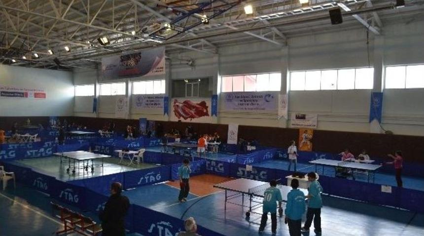 Minikler Ve Yıldızlar Masada Yarışıyor