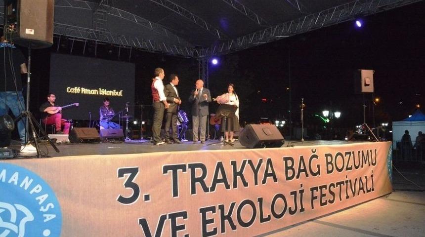 Stelyo-pelin Yunan Ezgileri İle S&uuml;leymanpaşalıları Coşturdu