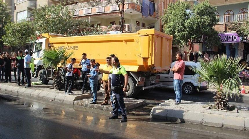 Şanlıurfa&rsquo;da Hafriyat Kamyonu Faciası: 1 &Ouml;l&uuml;, 2 Yaralı