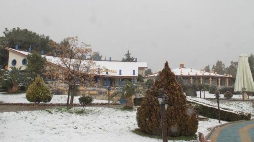 Buca G&ouml;let Beyaza B&uuml;r&uuml;nd&uuml;