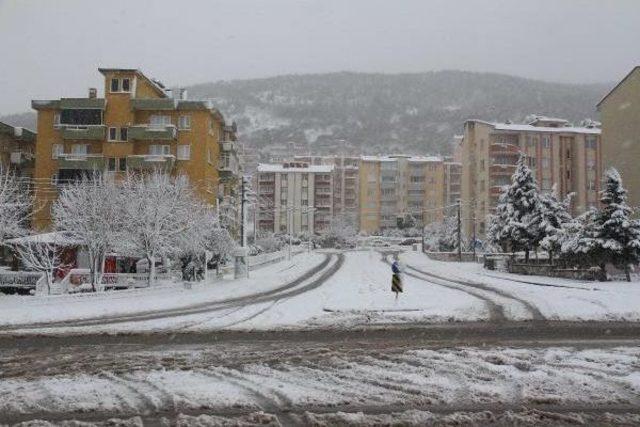 Kar Balıkesir'i Yine Vurdu