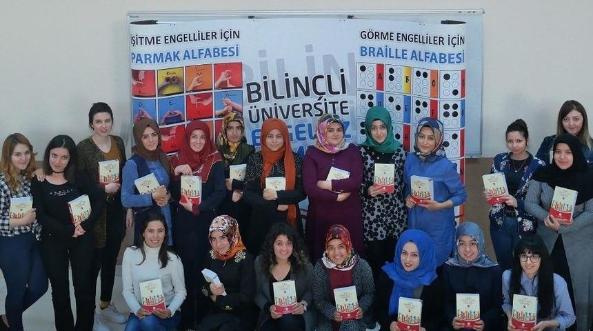 Km&uuml; &Ouml;ğrencilerine İşaret Dili Kursu